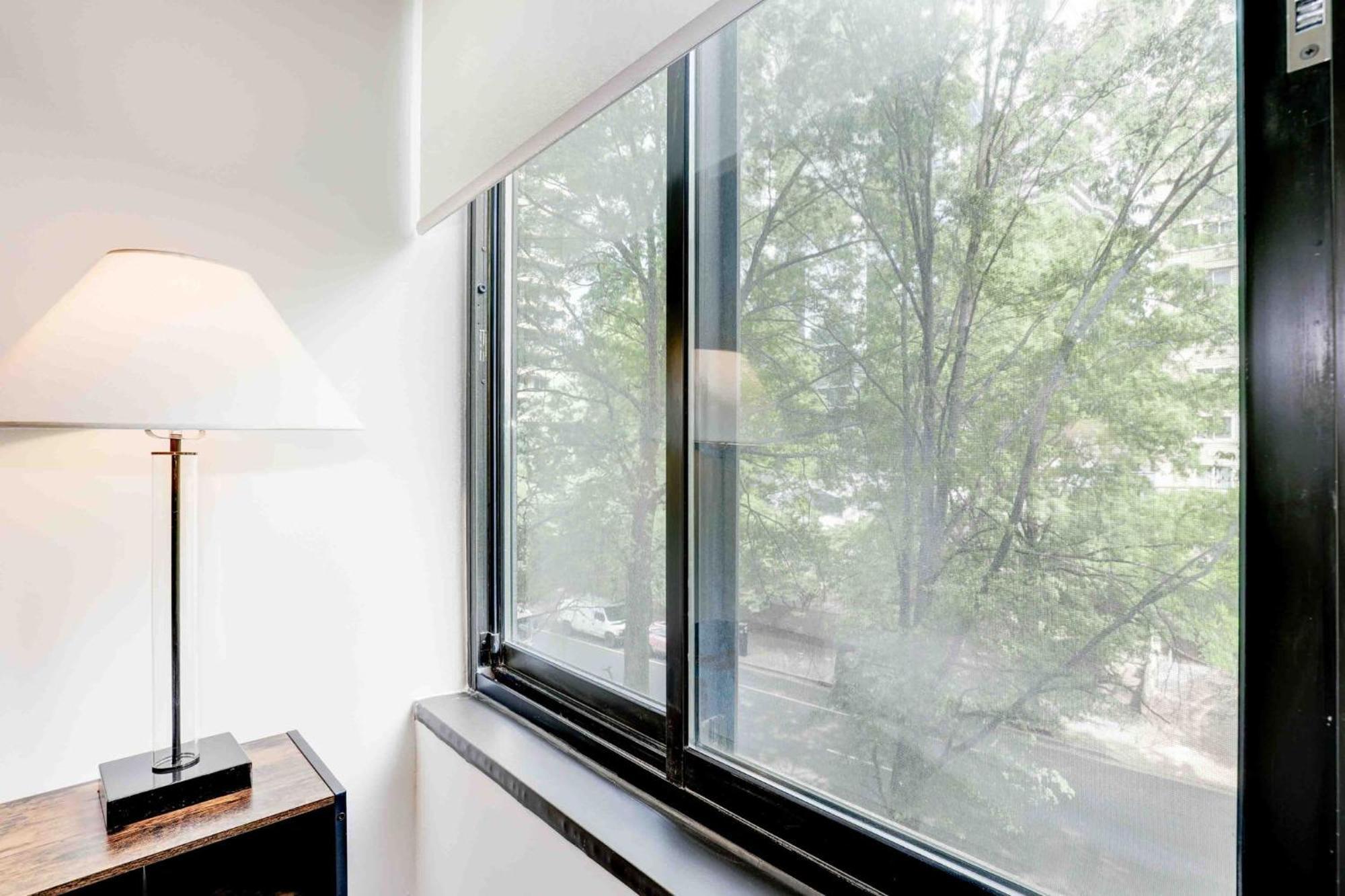 2Br Executive Apartment With Spacious Layout อาร์ลิงตัน ภายนอก รูปภาพ